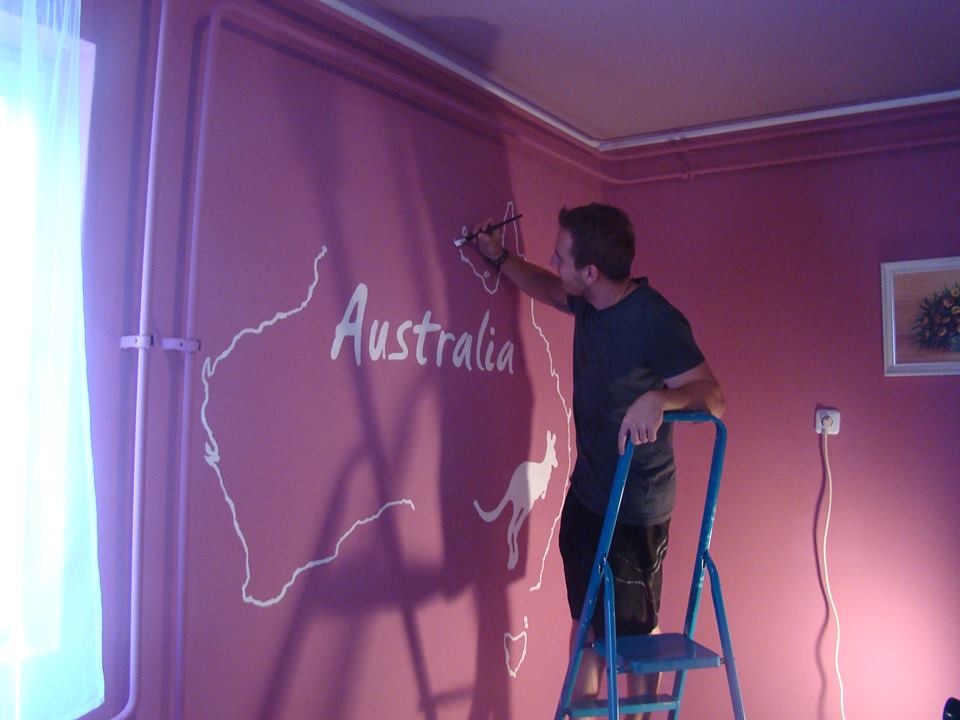 Austrália festés falra vázolat folyamatban